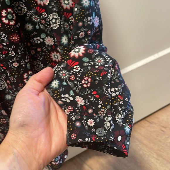 Loft Floral Button Blouse Top - Picture 3 of 6